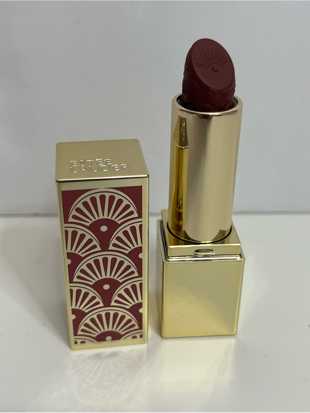 Estée Lauder Limited Edition Lipstick #24 Smokeshow New